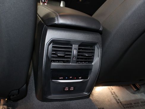 Used 2022 BMW M3 Competition w/ M Carbon Exterior Package image 53