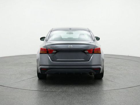 Used 2025 Nissan Altima 2.5 SR FWD image 7