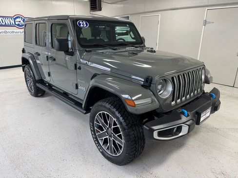 Used 2023 Jeep Wrangler Unlimited Sahara w/ Cold Weather Group AWD/4WD image 11