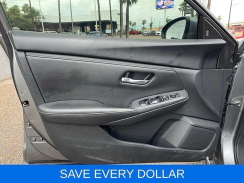 Used 2024 Nissan Sentra SV FWD image 12