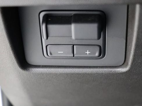 Used 2023 Chevrolet Colorado Trail Boss image 29