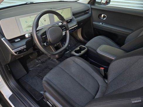 Used 2024 Hyundai Ioniq 5 SE image 9