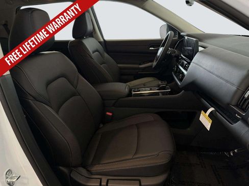 New 2026 Nissan Pathfinder SL AWD/4WD image 32