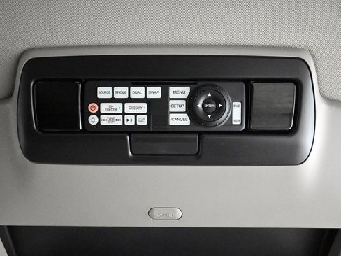 Used 2016 Honda Odyssey Touring Elite image 25