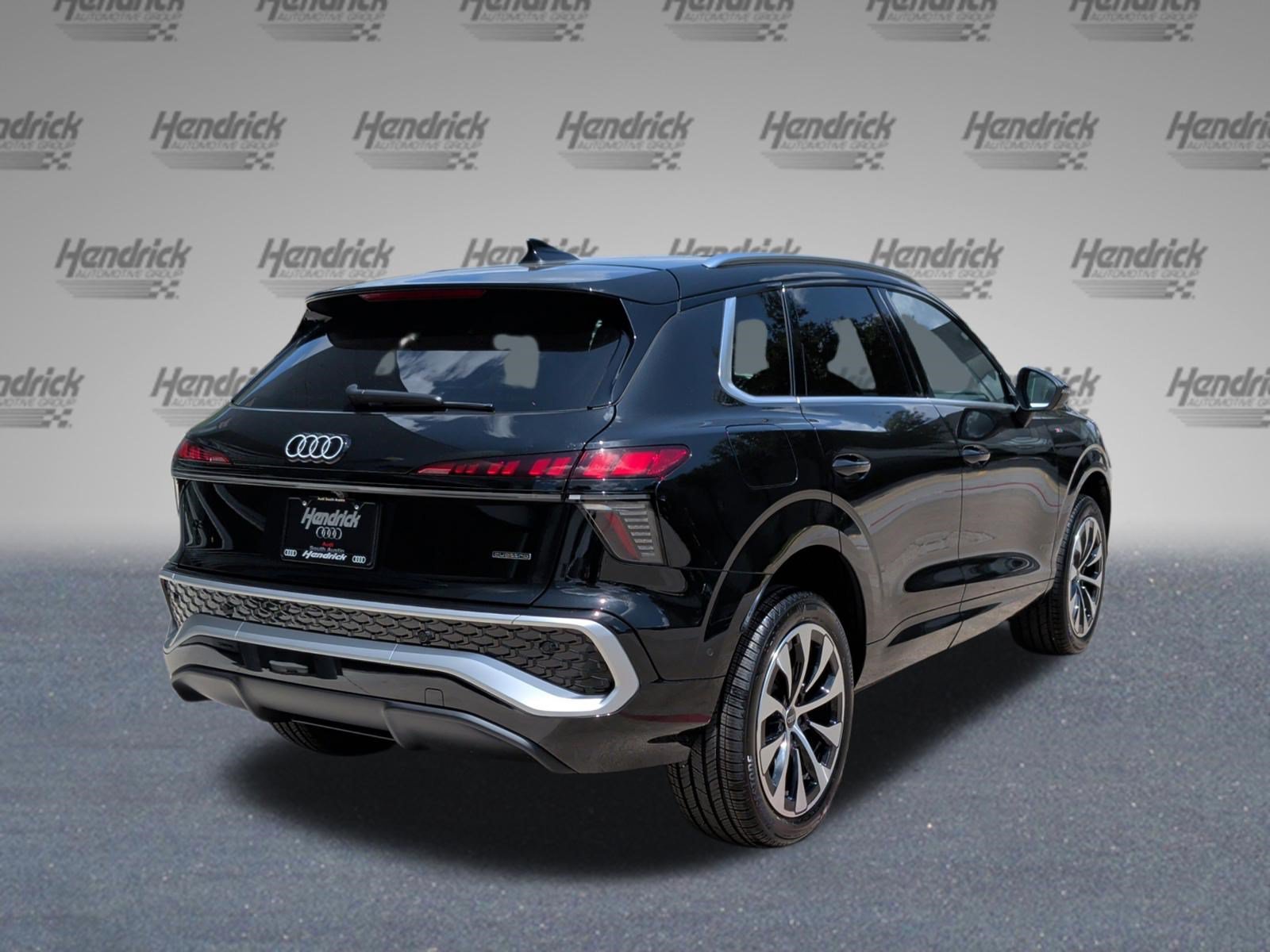 Used 2026 Audi Q3 quattro 2.0T w/ Driver Assistance Package AWD/4WD image 9