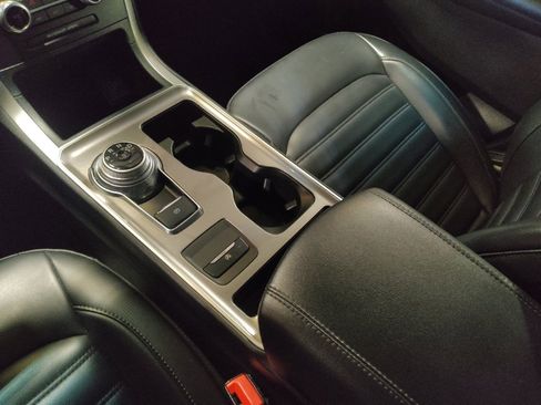 Used 2024 Ford Edge SEL image 26