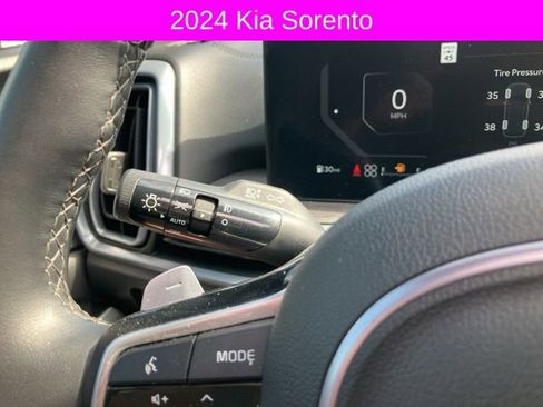 Used 2024 Kia Sorento SX Prestige image 26