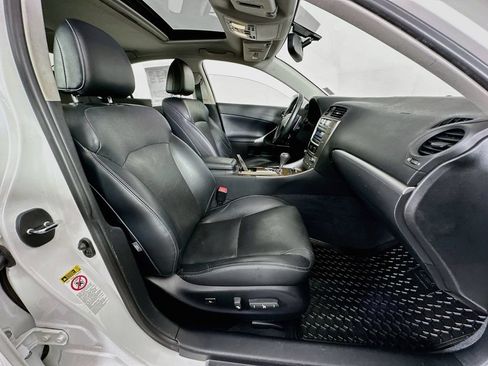 Used 2013 Lexus IS 250 AWD w/ Premium Pkg image 27