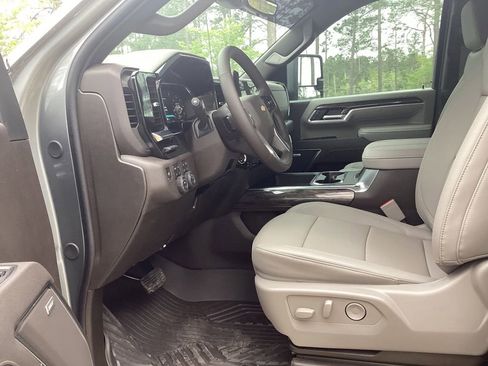 New 2026 Chevrolet Silverado 2500 LTZ w/ LTZ Premium Package AWD/4WD image 42