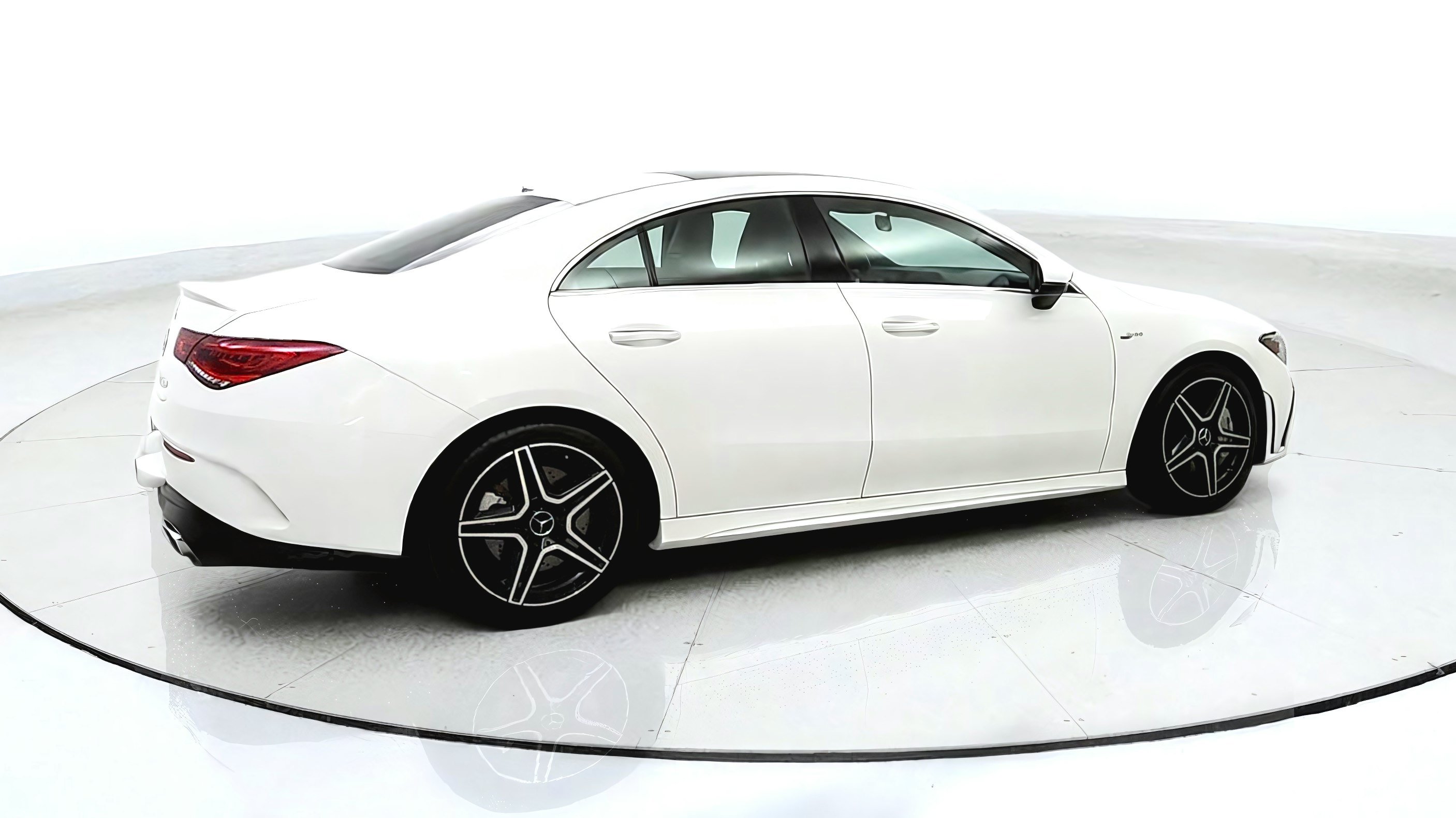 Used 2021 Mercedes-Benz CLA 35 AMG 4MATIC image 7