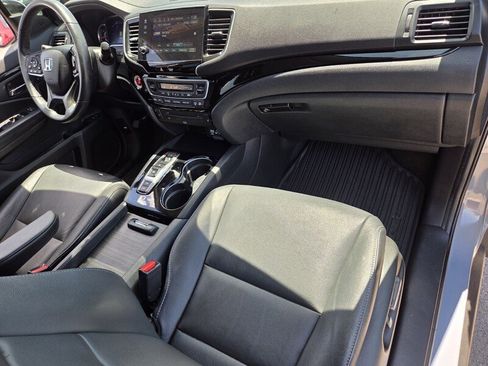Used 2022 Honda Pilot Touring image 19