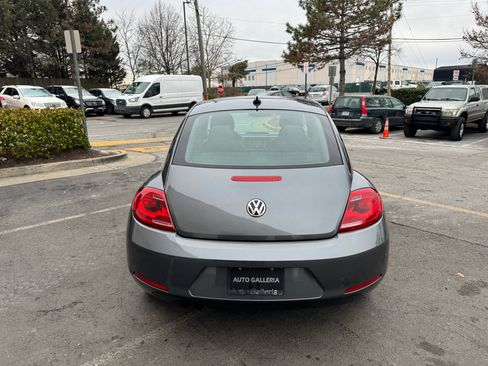 Used 2013 Volkswagen Beetle 2.5 image 17