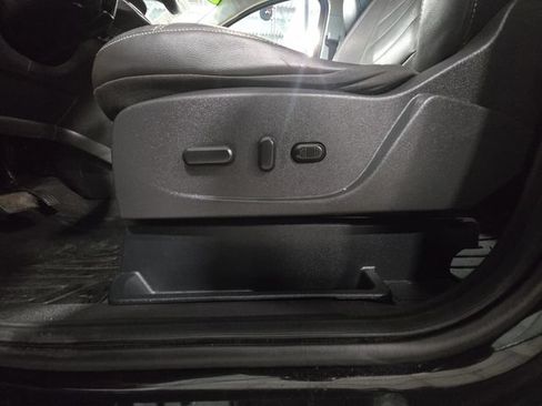Used 2015 Ford Escape Titanium w/ Equipment Group 301A AWD/4WD image 26