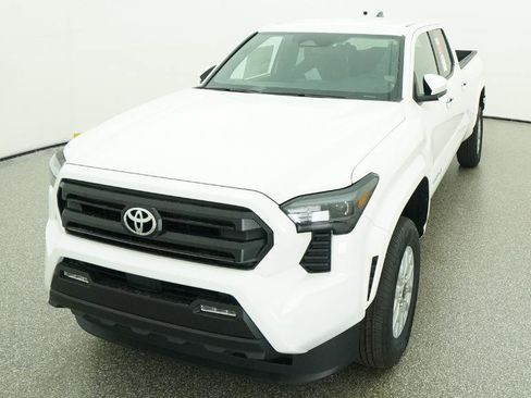 New 2026 Toyota Tacoma SR5 image 3