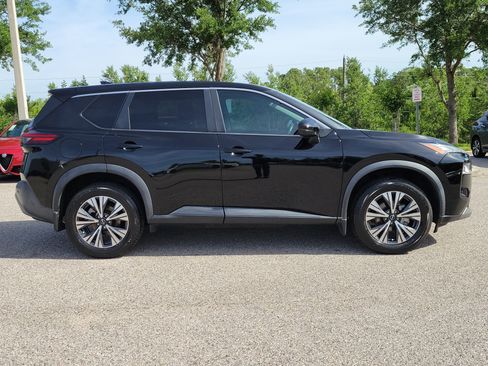 Certified 2022 Nissan Rogue SV FWD image 4