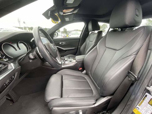 Used 2020 BMW 330i Sedan w/ Driving Assistance Package RWD image 19