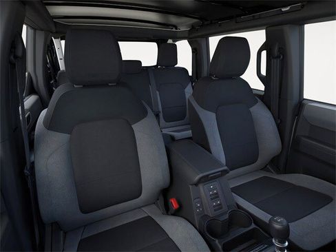 New 2025 Ford Bronco Base image 36
