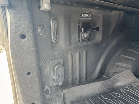 Used 2022 Ford F250 Lariat w/ Lariat Ultimate Package image 11