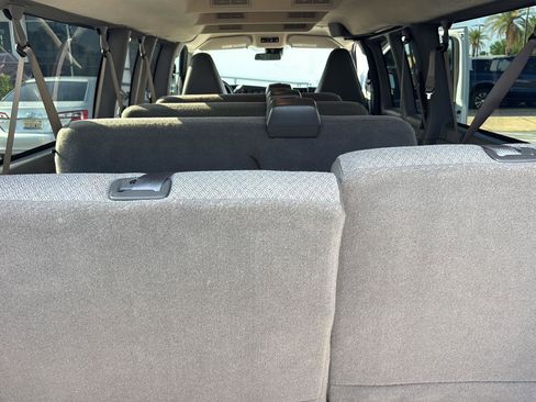 Used 2025 Chevrolet Express 3500 LT w/ LT Preferred Equipment Group RWD image 15