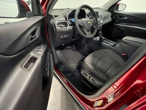 Used 2024 Chevrolet Equinox LT image 19