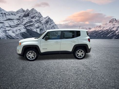 New 2023 Jeep Renegade Latitude image 2