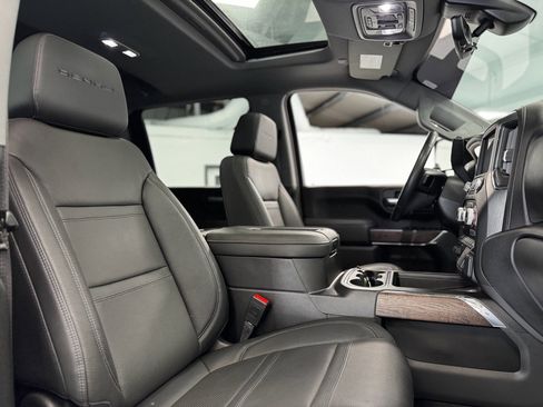Used 2021 GMC Sierra 3500 Denali w/ Denali Ultimate Package image 34