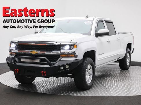Used 2017 Chevrolet Silverado 1500 LT image 1
