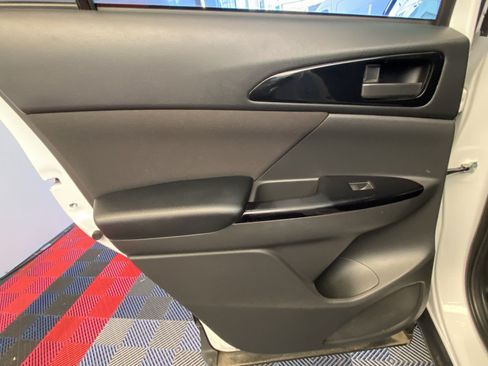 Used 2020 Mitsubishi Eclipse Cross LE FWD image 16