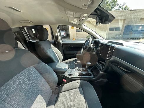 Used 2024 Ford Ranger XLT w/ FX4 Off-Road Package AWD/4WD image 4