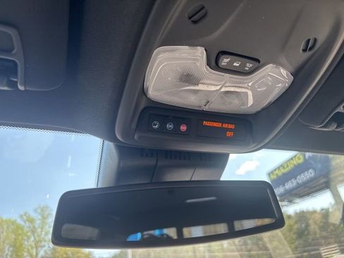 Used 2024 Chevrolet Colorado Z71 w/ Z71 Convenience Package 2 image 53