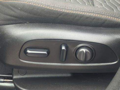 Used 2019 Chevrolet Equinox LT image 19