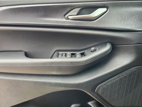 New 2025 Jeep Grand Cherokee L Altitude image 17