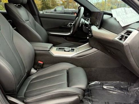 Used 2025 BMW 330i xDrive Sedan w/ M Sport Package image 18