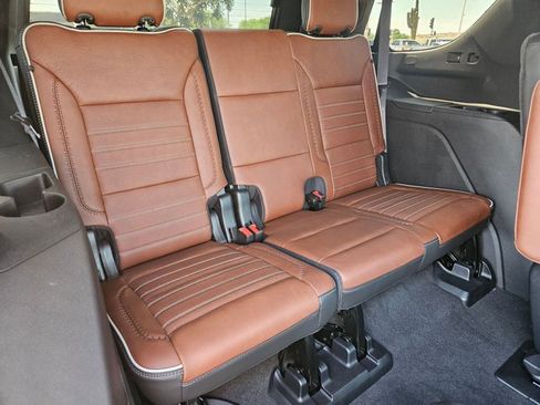 Used 2023 GMC Yukon Denali Ultimate AWD/4WD image 22
