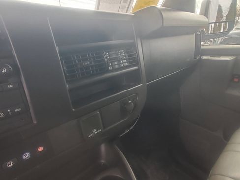 Used 2025 GMC Savana 2500 w/ Driver Convenience Package image 23