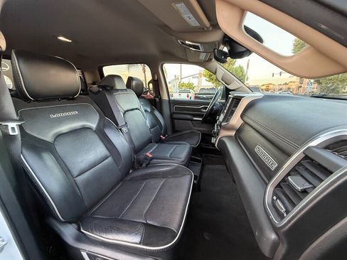Used 2021 RAM 1500 Laramie AWD/4WD image 38