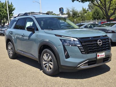 New 2026 Nissan Pathfinder SL