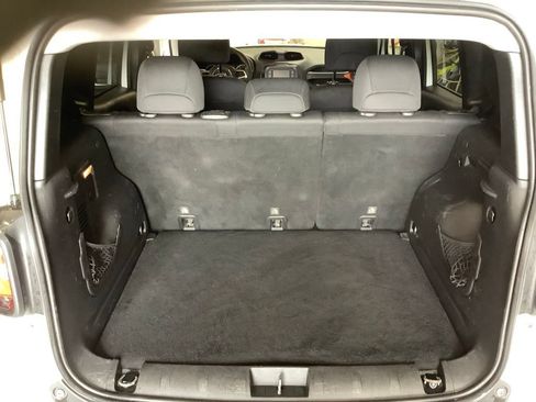 Used 2019 Jeep Renegade Sport AWD/4WD image 16