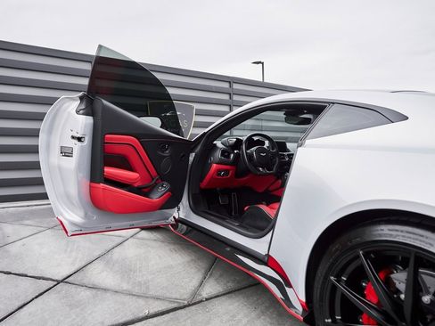 Used 2023 Aston Martin V12 Vantage image 33