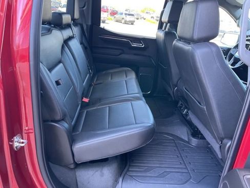 Used 2025 GMC Sierra 1500 SLT image 17