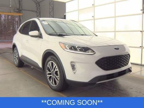 Used 2020 Ford Escape SEL image 2