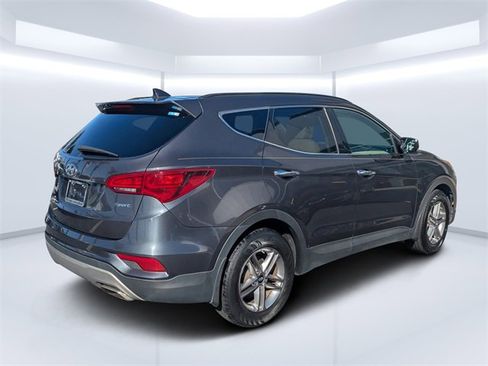 Used 2017 Hyundai Santa Fe Sport image 3