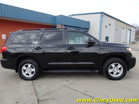 Used 2012 Toyota Sequoia SR5 AWD/4WD image 5