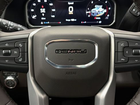 Used 2026 GMC Sierra 2500 Denali w/ Denali Reserve Package AWD/4WD image 29