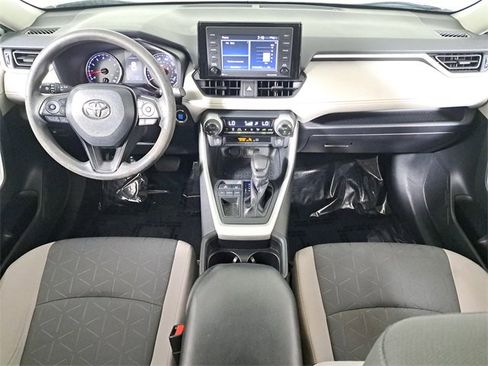 Used 2020 Toyota RAV4 XLE image 16