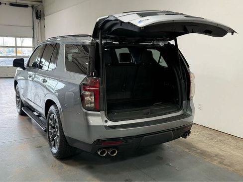 Used 2023 Chevrolet Tahoe Z71 w/ Z71 Off-Road Package AWD/4WD image 4