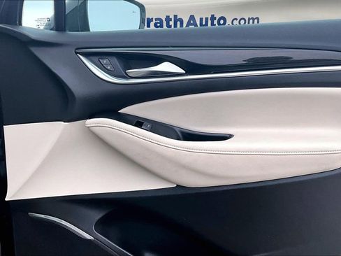 Used 2022 Buick Enclave Essence w/ Experience Buick Package image 29