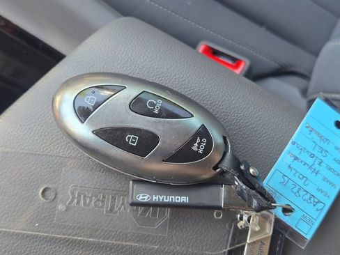 Used 2024 Hyundai Elantra SEL w/ Convenience Package FWD image 32