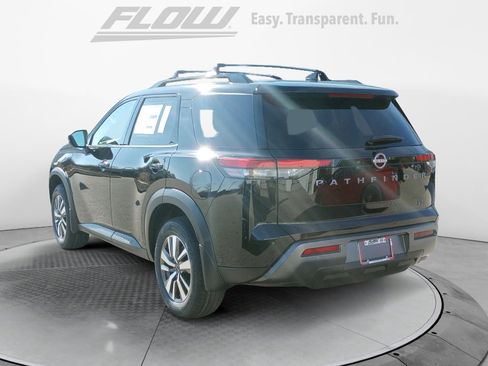 New 2026 Nissan Pathfinder SL image 5