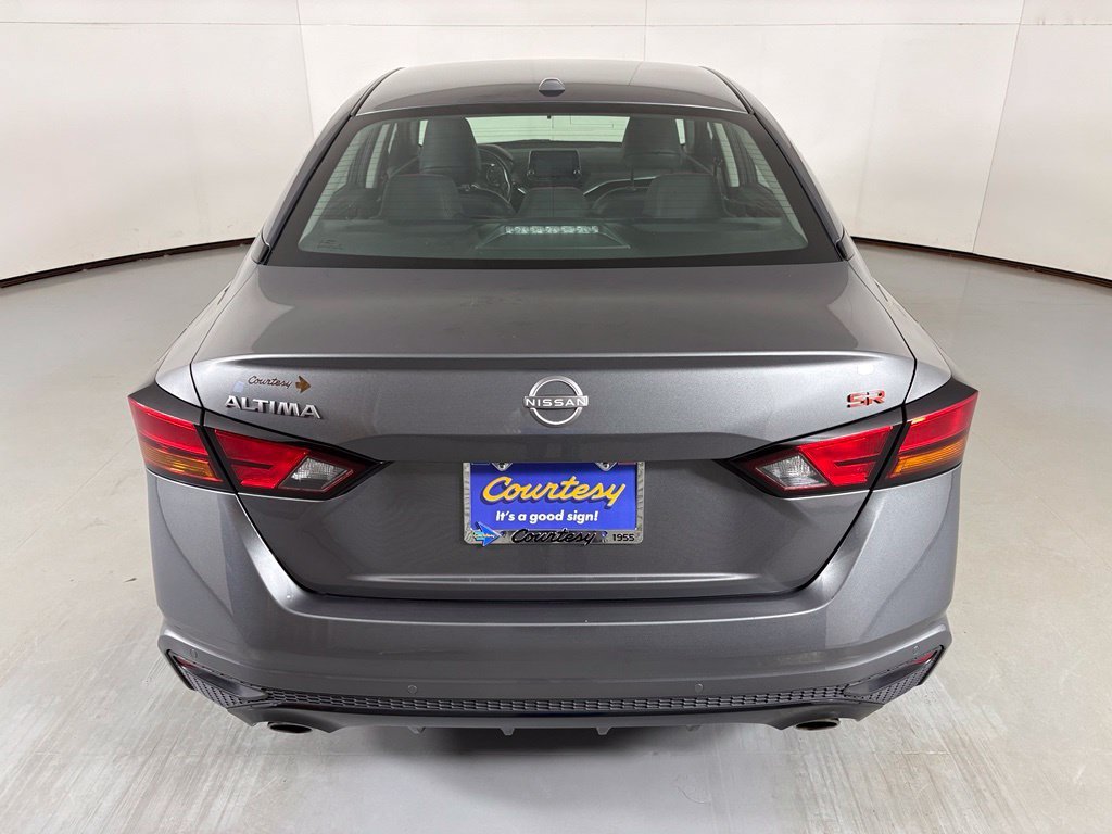 Used 2024 Nissan Altima 2.5 SR FWD image 7